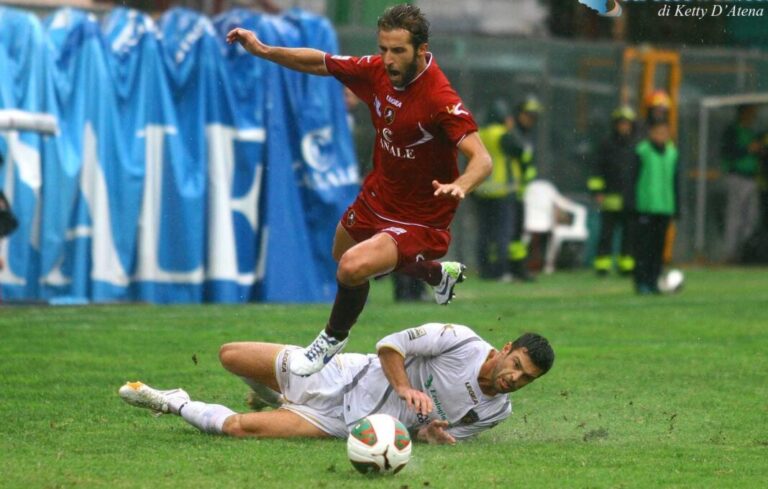 Ungaro-in-azione-con-la-maglia-della-Reggina-e1544476118536-1068x680
