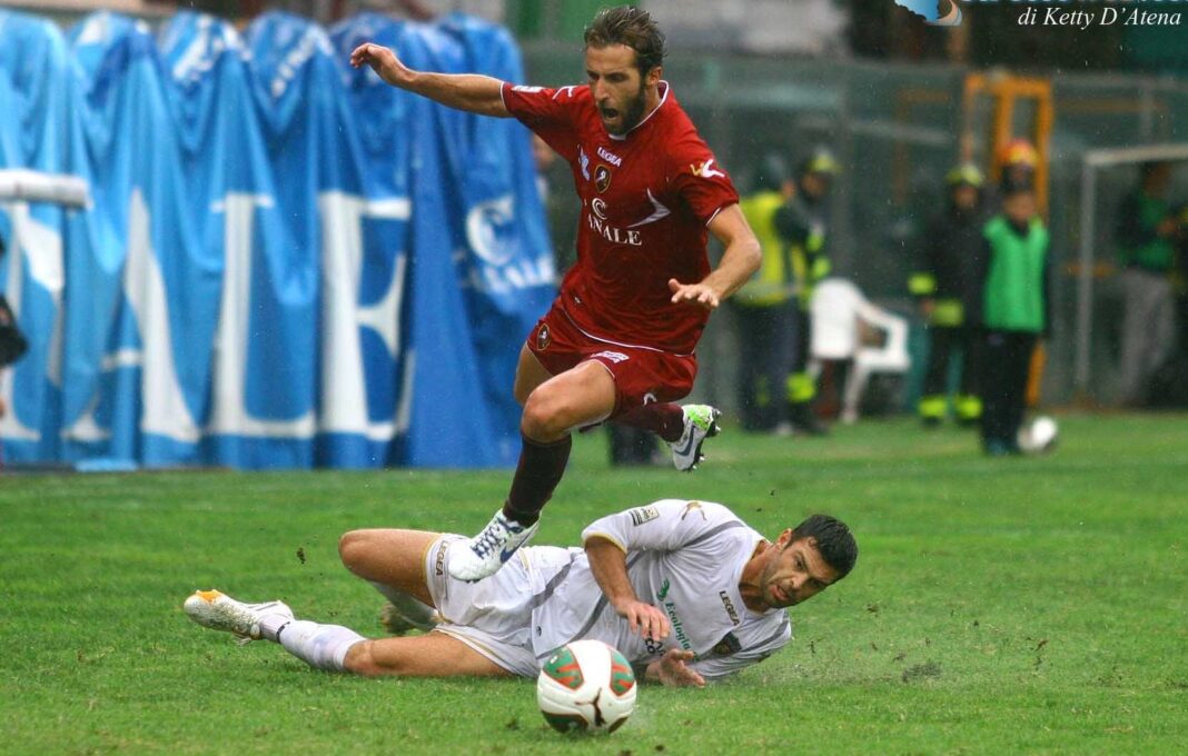 Ungaro-in-azione-con-la-maglia-della-Reggina-e1544476118536-1068x680